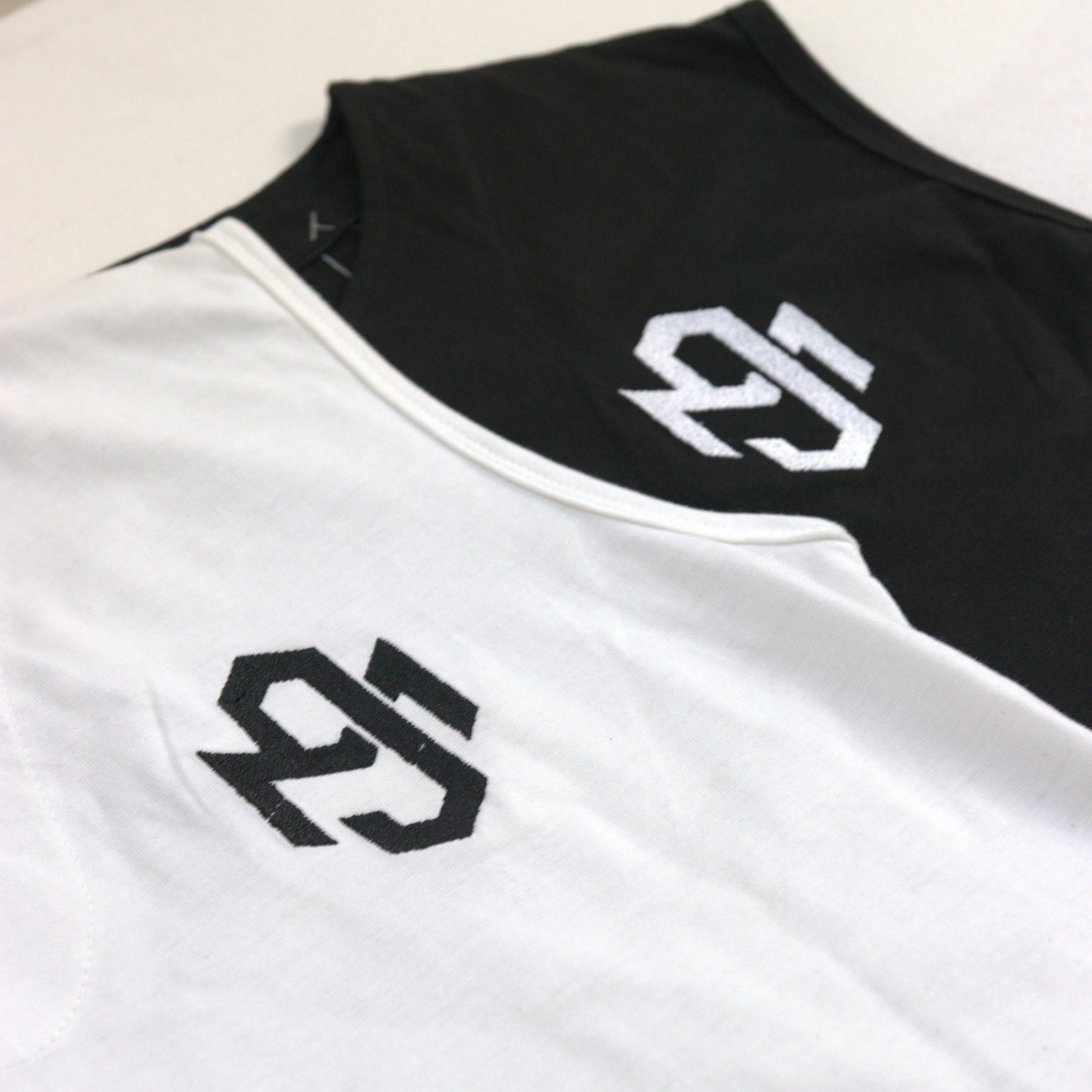Sleeveless Essential T-Shirt (Unisex)